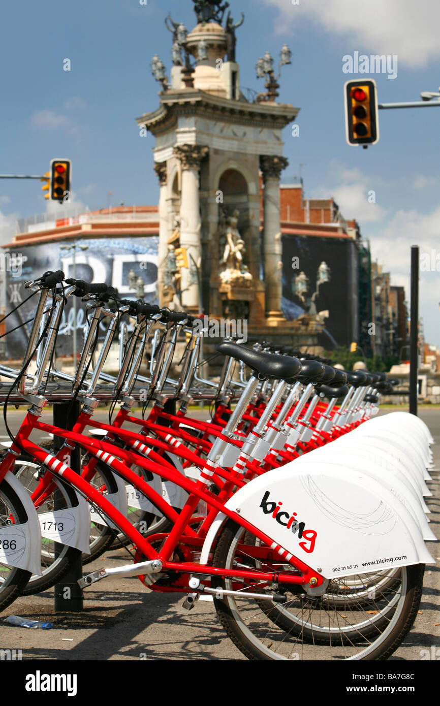 Bicyclettes municipales, Plaça d'Espanya, Barcelona, Catalonia, Espagne Banque D'Images