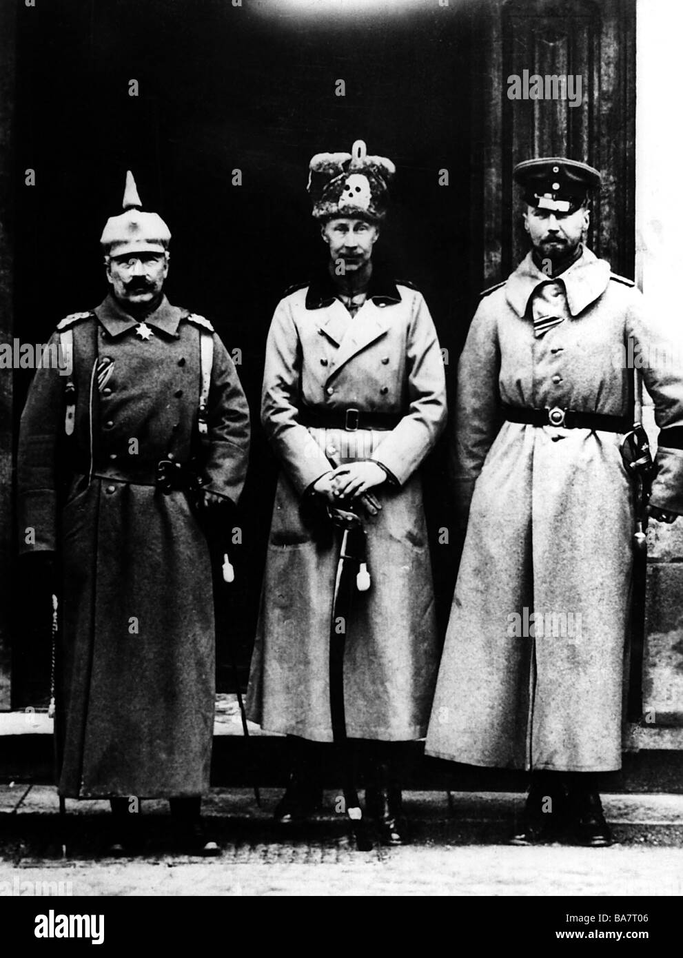 Wilhelm II., 27.1.1859 - 4.6.1941, empereur allemand 15.6.1888 - 9.11.1918, avec fils Prince héritier William et Prince Oskar, vers 1914, Banque D'Images