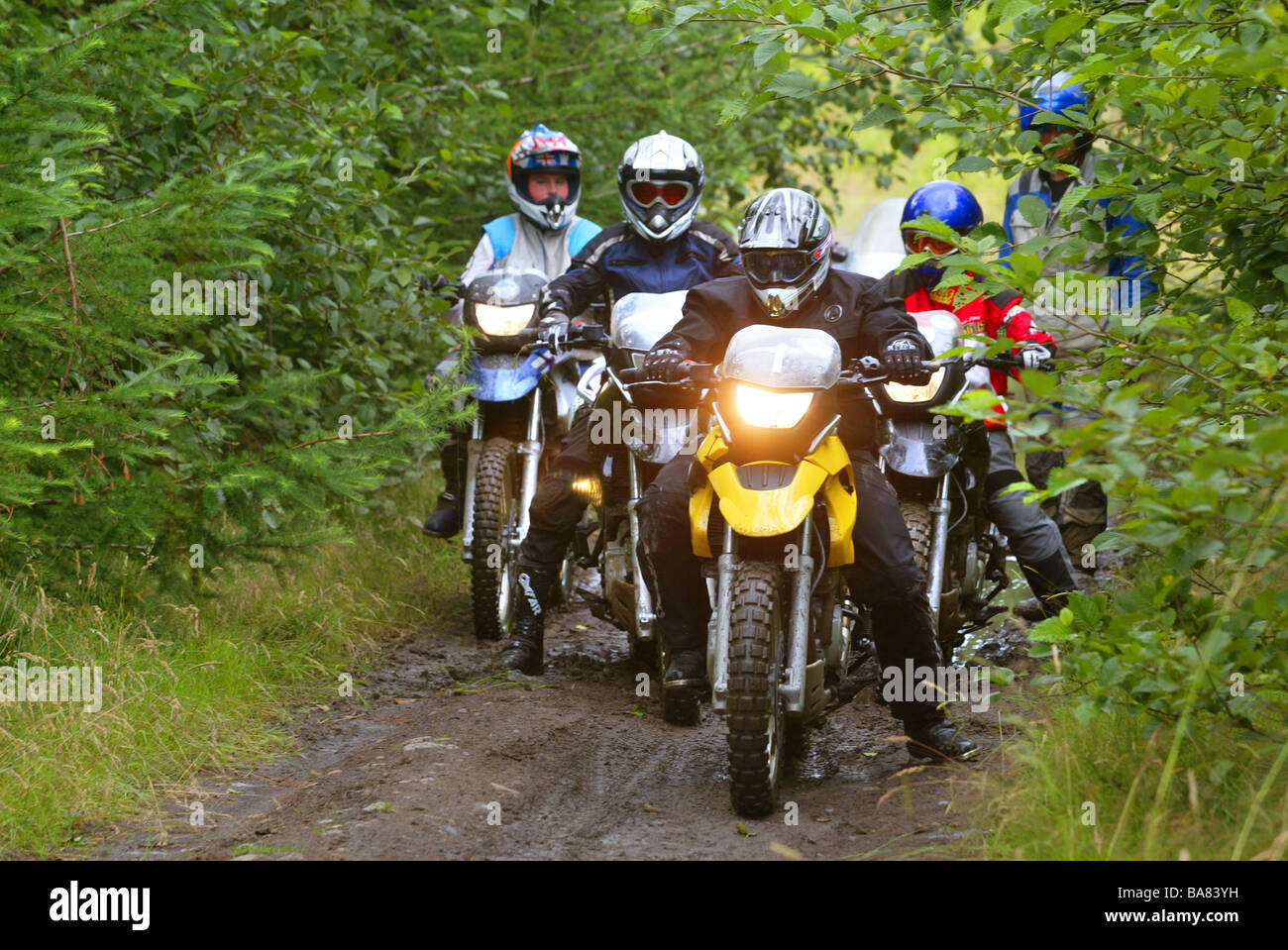 BMW moto hors route - formation de galles. Banque D'Images