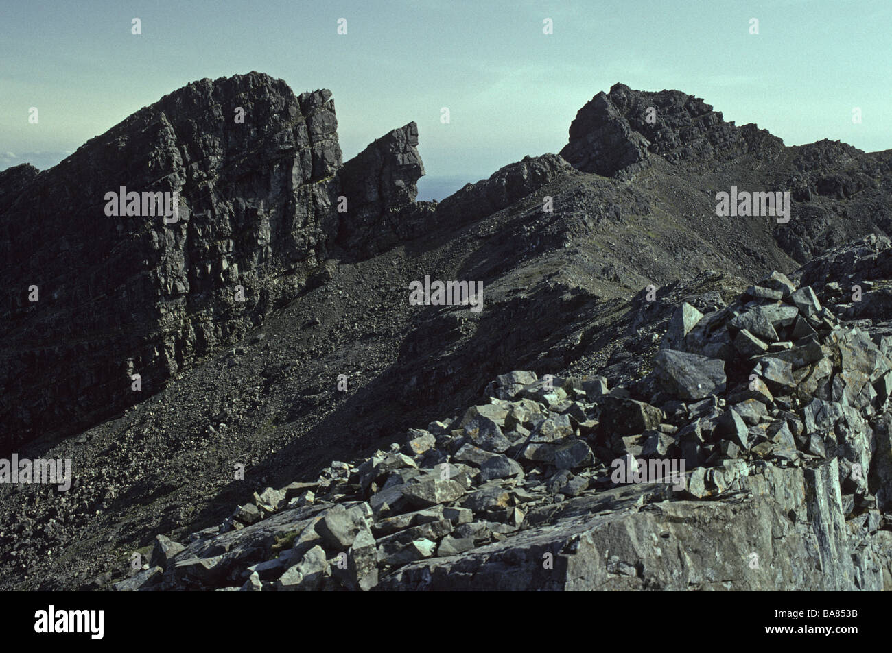 Am Basteir, la Dent Basteir et Sgurr a' de Dromore West Fionn Sgurr a' Bhasteir. Île de Skye, Écosse, Hébrides intérieures, au Royaume-Uni. Banque D'Images