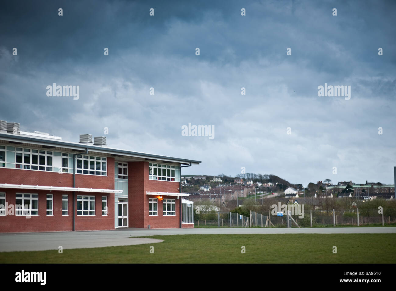 L'école secondaire Penweddig moyen gallois construit avec l'argent de PFI (Private Finance Initiative Aberystwyth Wales UK Banque D'Images