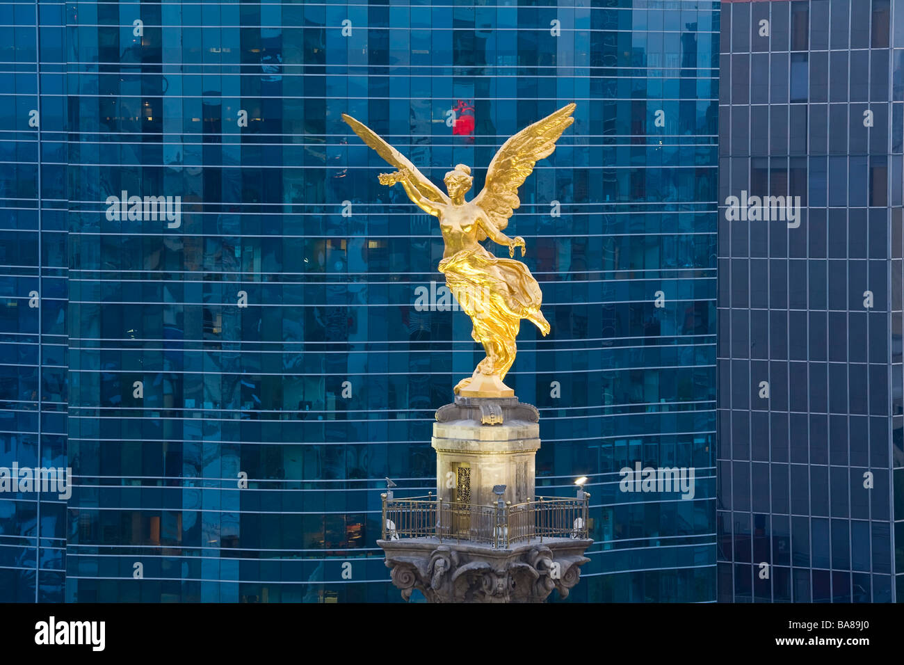 Monument de l'indépendance d'El Angel Mexico Mexique bureaux Banque D'Images