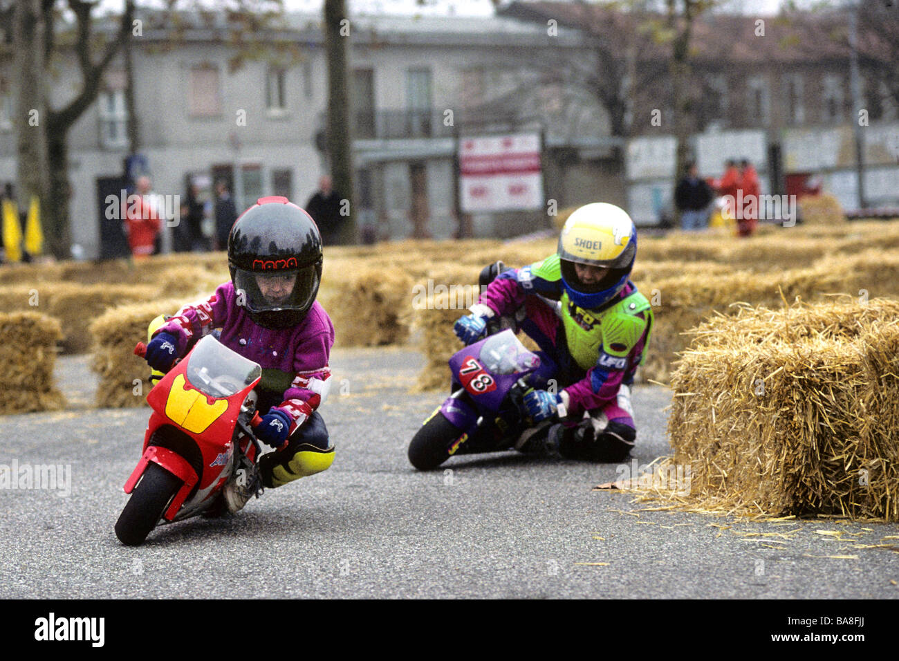 mini moto course Photo Stock - Alamy
