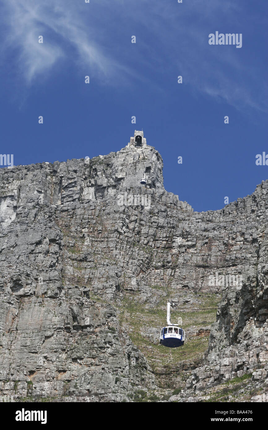 Un téléphérique transporte les gens de haut en bas sur la Montagne de la table au Cap, Afrique du Sud Ouest Capem Banque D'Images