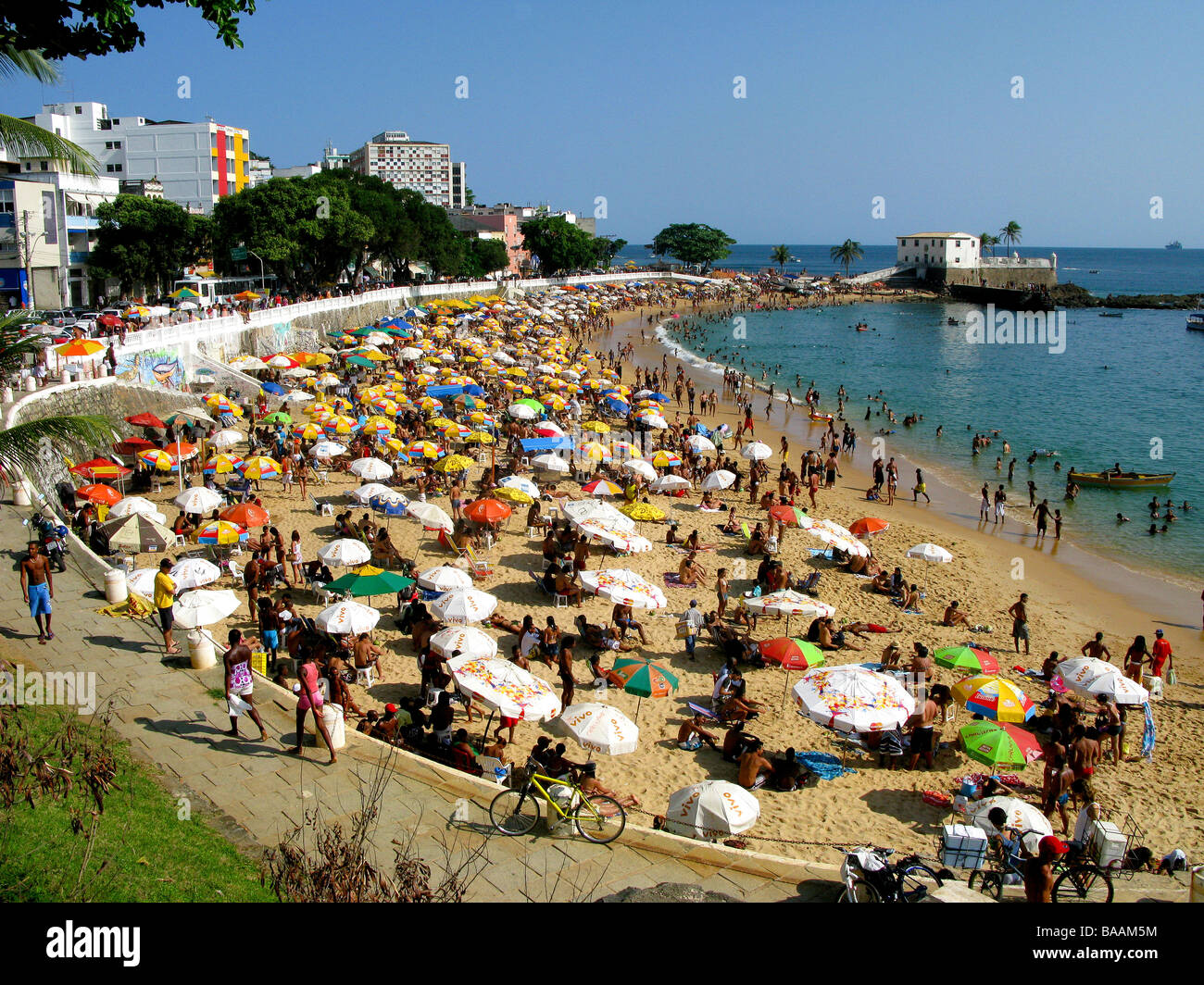 Plage de Porto da Barra, Salvador de Bahia, Brésil Banque D'Images