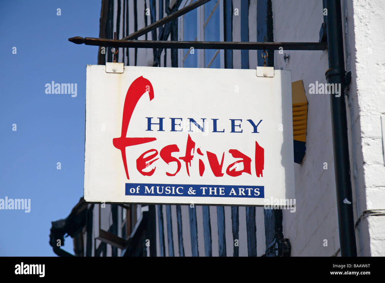 Le signe au-dessus de la Henley Festival de Musique et Arts in Henley-on-Thames, Oxfordshire, UK. Banque D'Images