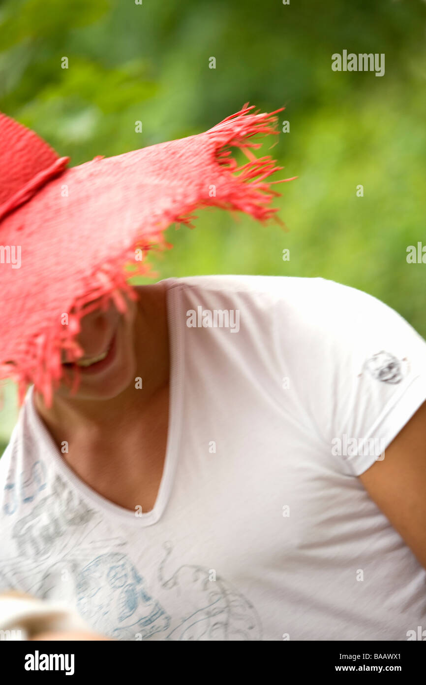 Un homme portant un chapeau de soleil, la Suède. Banque D'Images