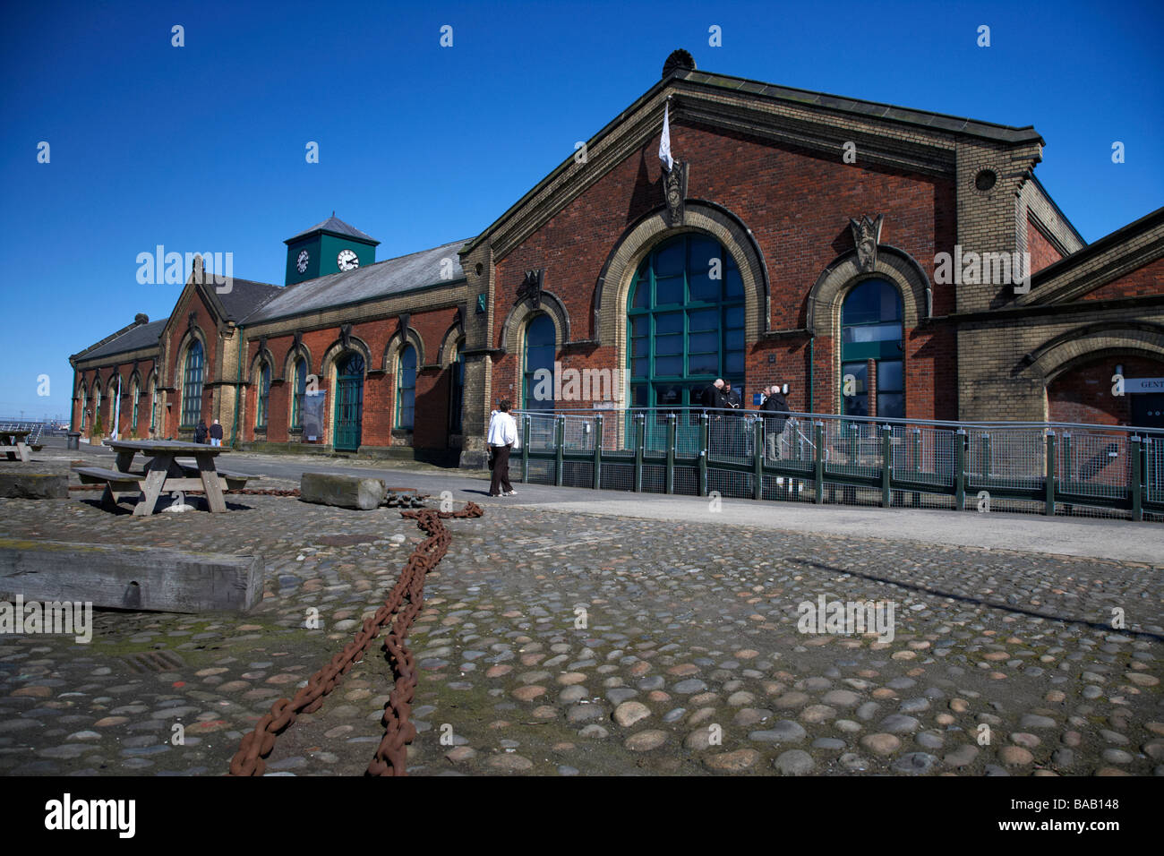 Ancienne pompe thompsons chambre à la cale sèche à sec où le Titanic a été construit dans l'île de queens belfast titanic quarter Banque D'Images