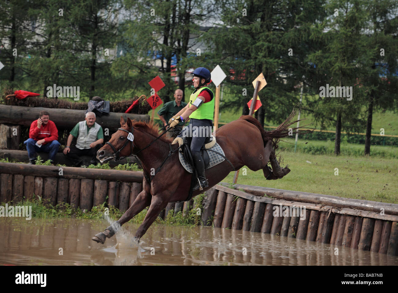 Sport équestre les cavaliers concours de saut saut à cheval, Moscou Banque D'Images