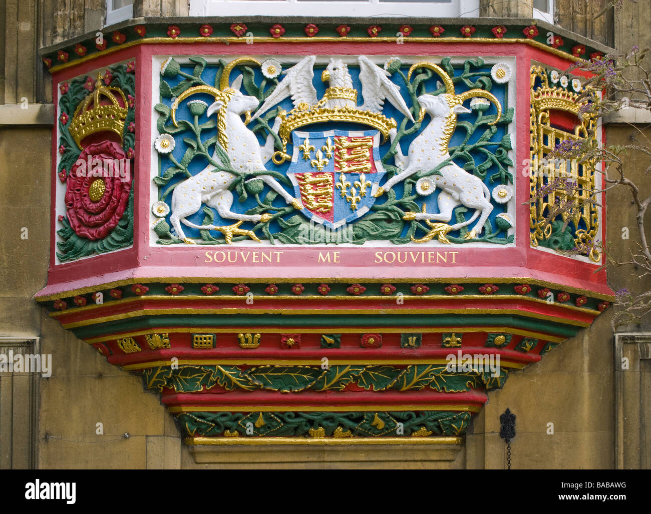 Cambridge, Angleterre, Royaume-Uni. Christ College. Détail ci-dessus porte dans la première cour Banque D'Images