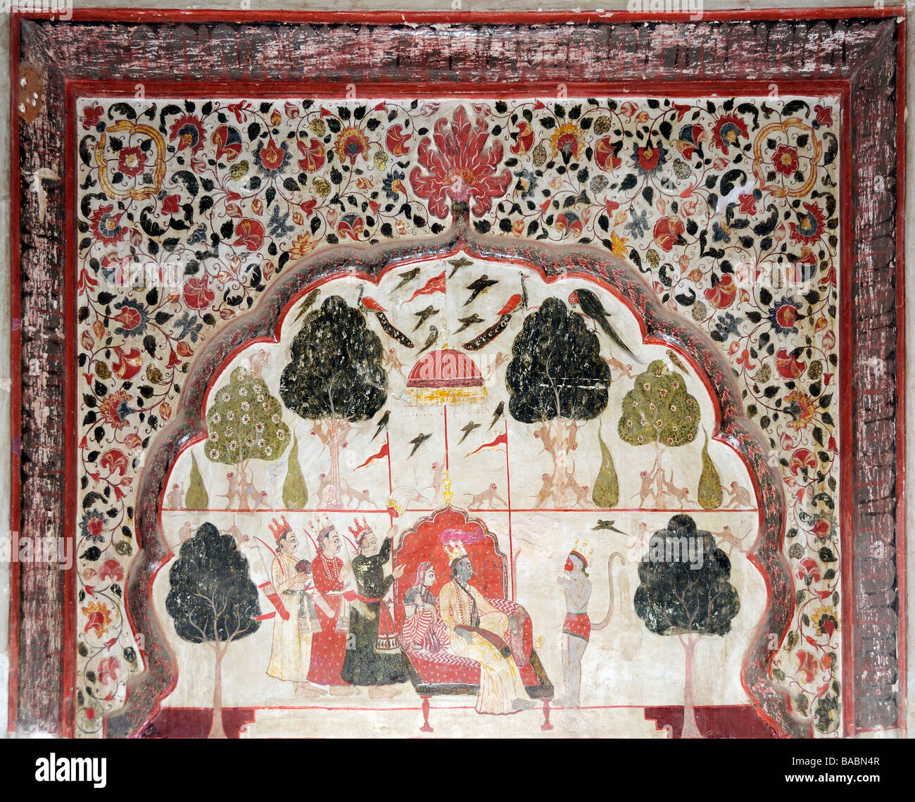 Vives et éclatantes peintures murales du xviie siècle dans les appartements royaux de Jahangir Mahal (palais) à Orchha Banque D'Images