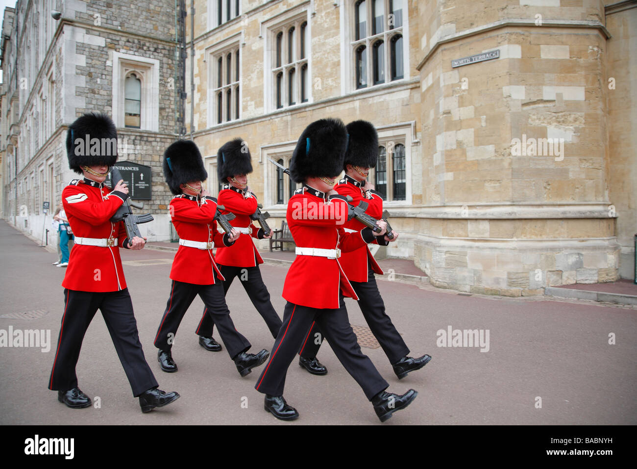 Relève de la garde, le château de Windsor, Windsor, Royaume-Uni Banque D'Images