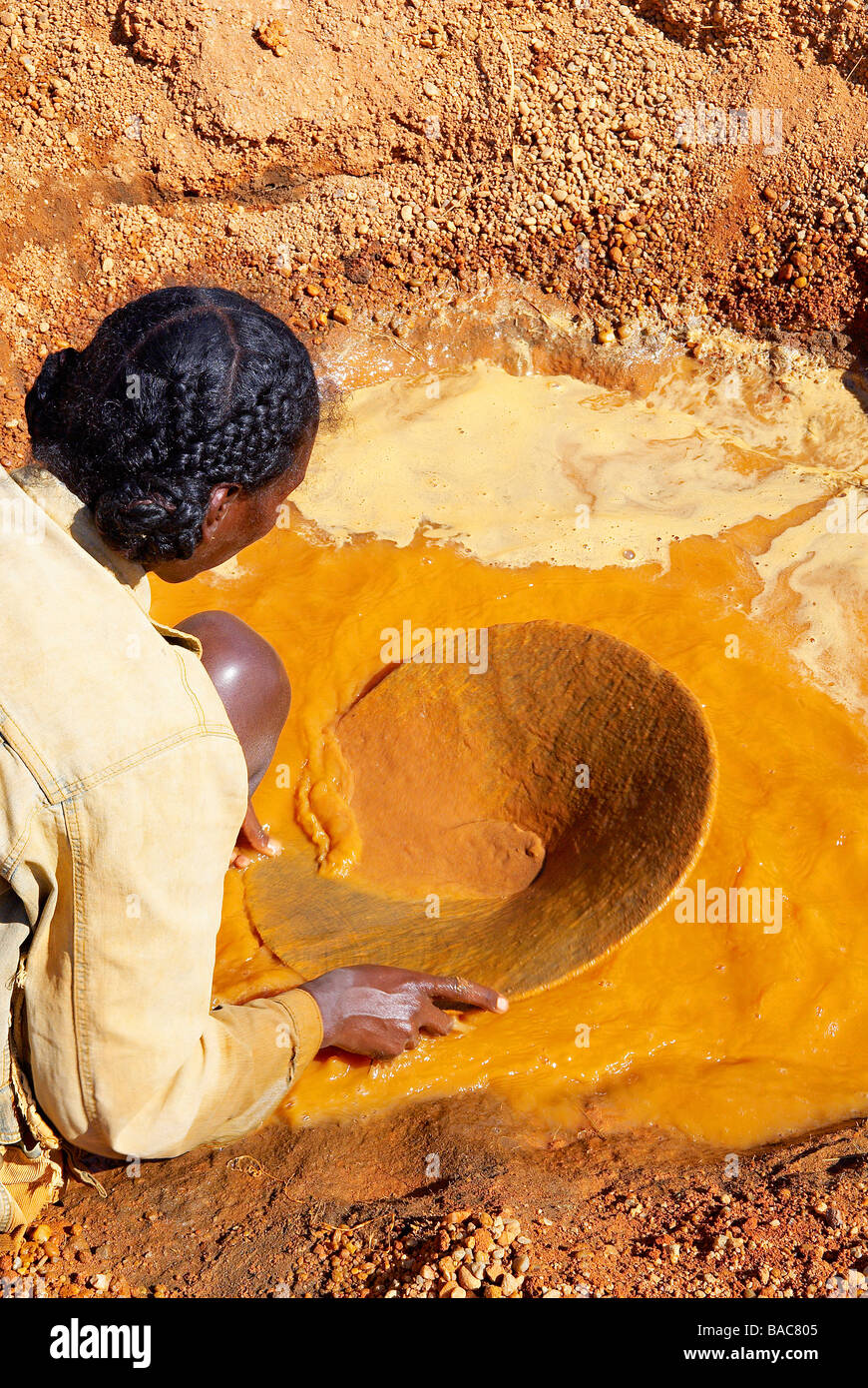 Région Atsimo Andrefana Madagascar, Mine, ville d'Ilakaka, saphir, Saphir royaume diggers Banque D'Images