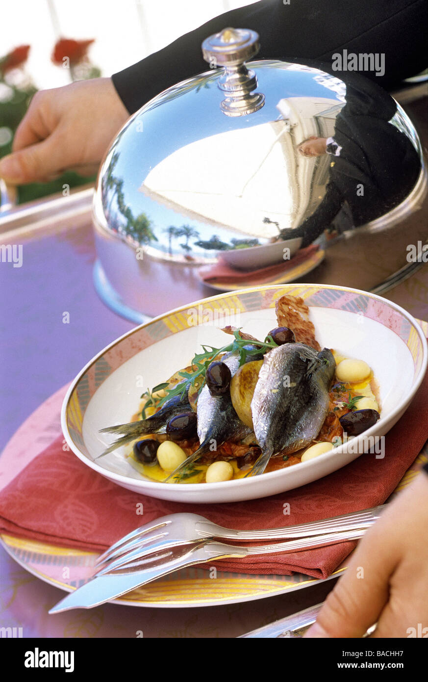 France, Alpes Maritimes, Cannes, les sardines de la pâte de haricot rouge brillant pays poivre recette Christian Willer chef de la Palme d'Or Banque D'Images
