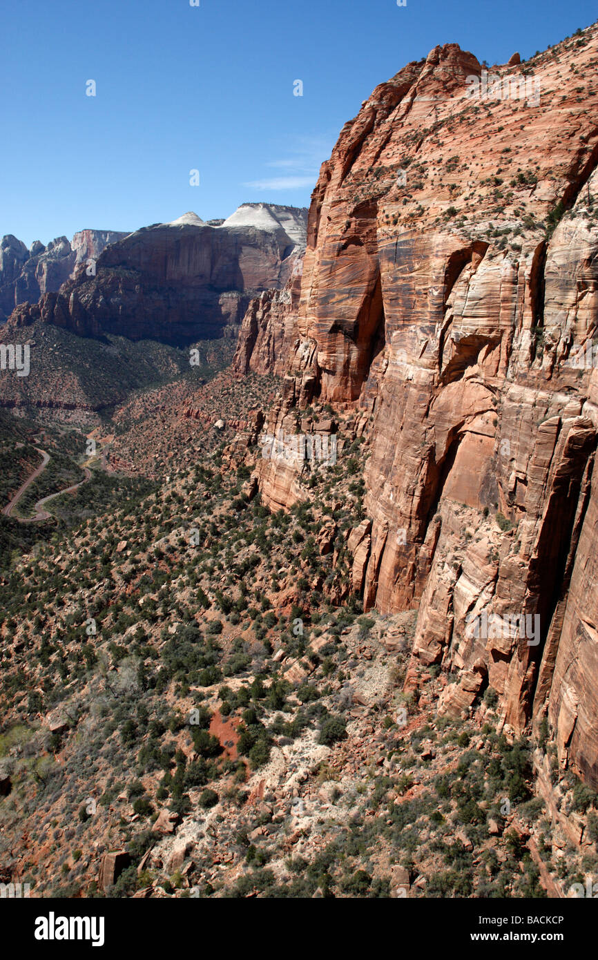 Voir à la fin de l'Canyon Overlook trail canyon Zion National Park Utah usa Banque D'Images