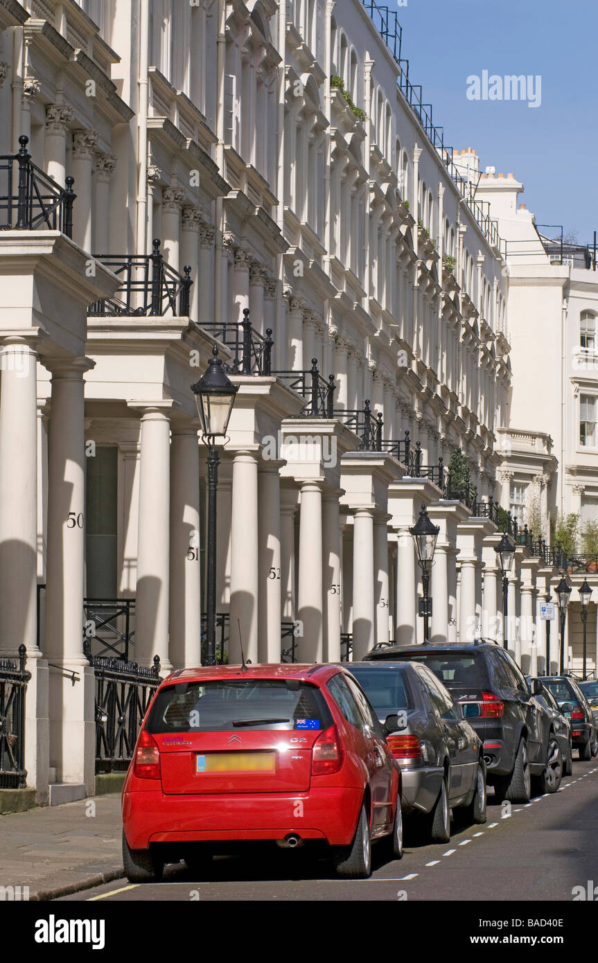 Rangée de maisons géorgiennes dans une rue à l'ouest de Londres, Londres, Angleterre, Royaume-Uni Banque D'Images