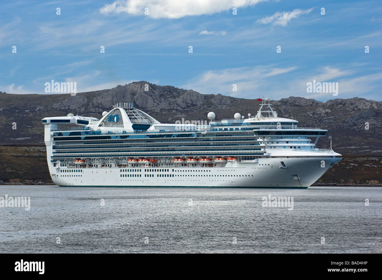 Le Star Princess à l'ancre à Port Stanley. Îles Falkland. Banque D'Images