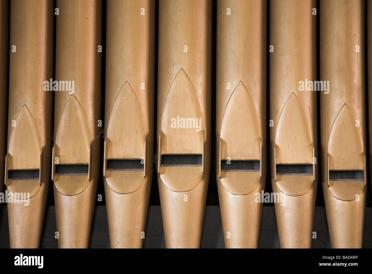 Close up extrait de l'tuyaux d'un orgue à tuyaux de l'Église. Banque D'Images