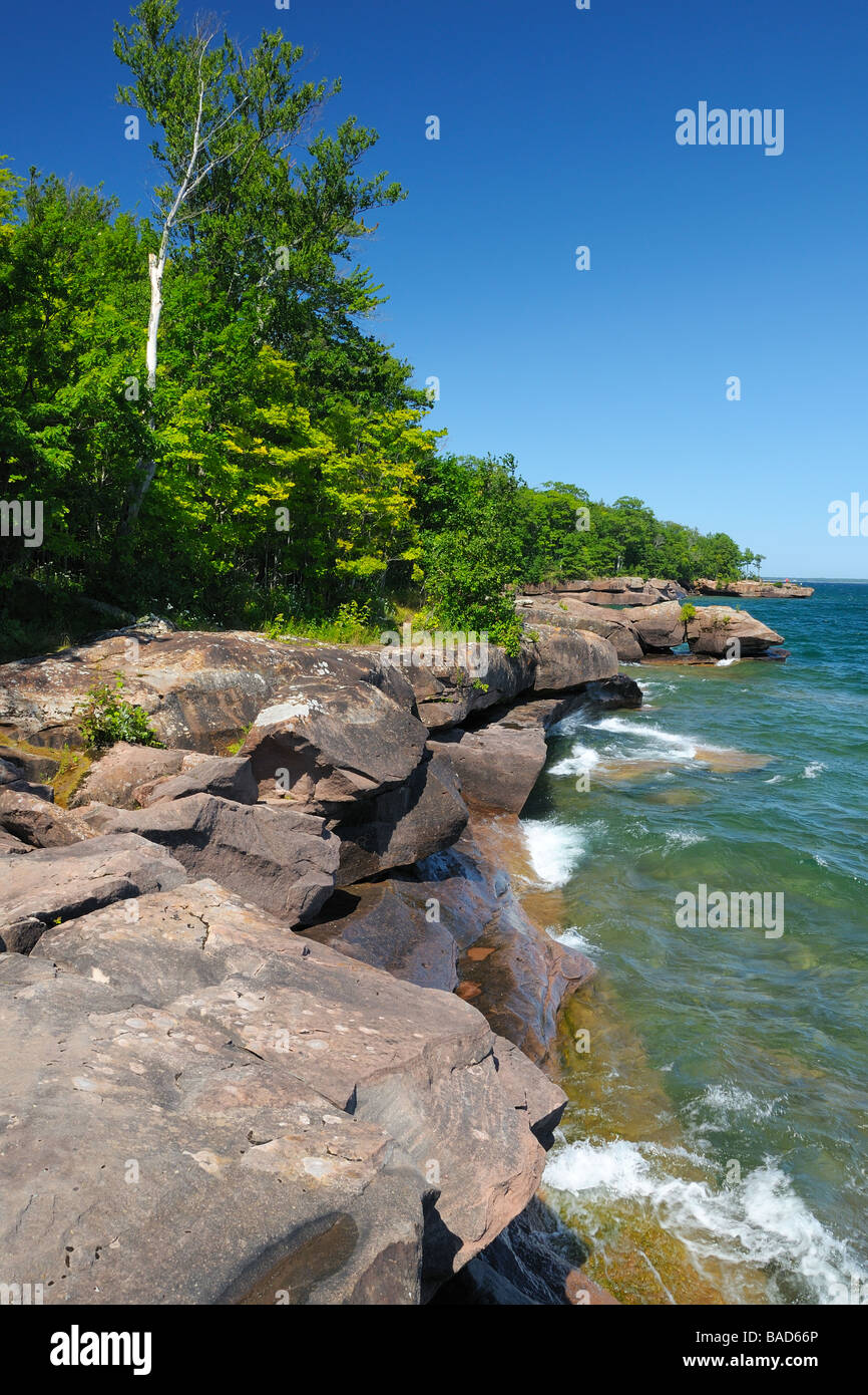 Le rivage de la baie Big State Park sur Madeline Island, Îles Apostle, Wisconsin, USA. Banque D'Images