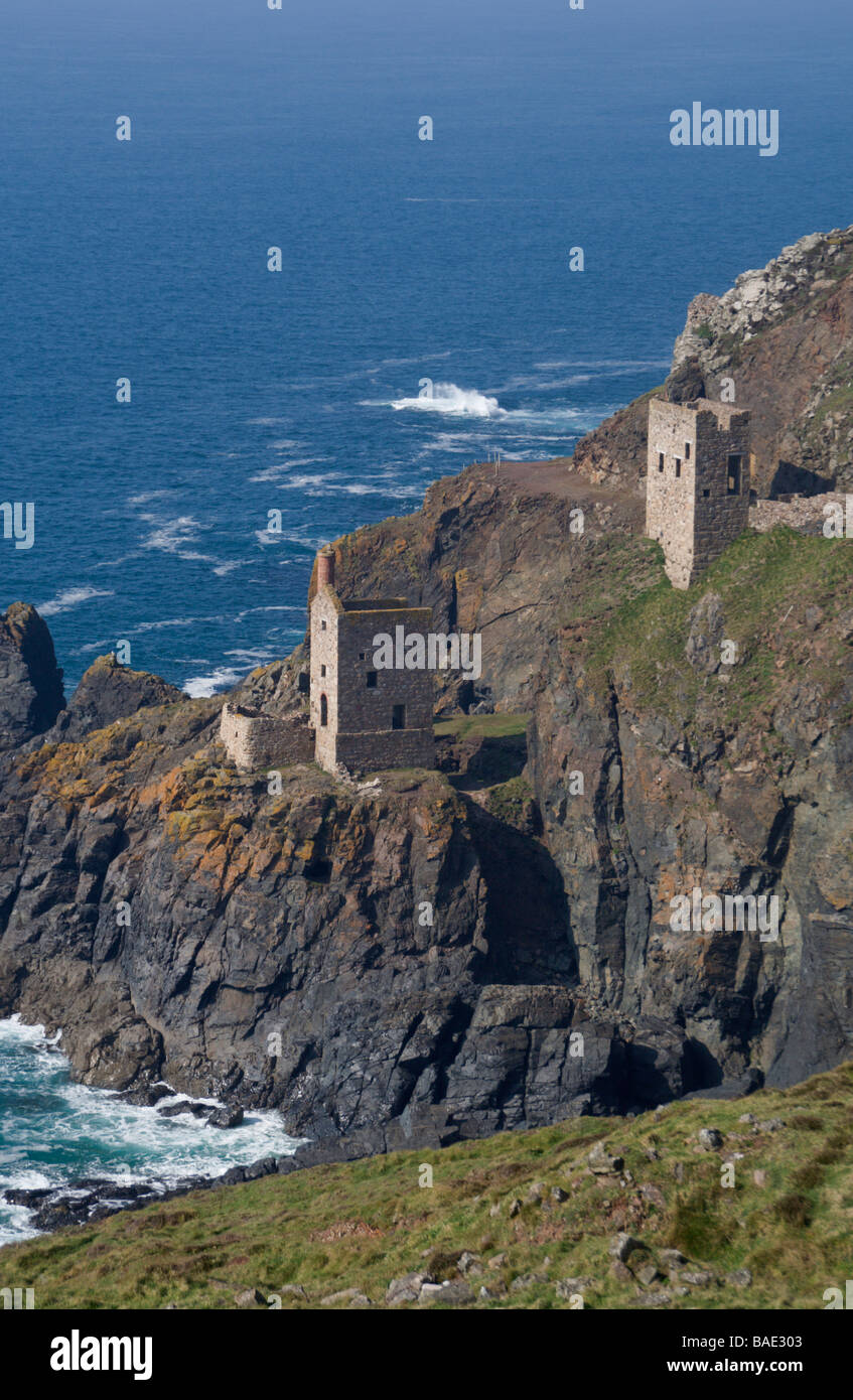Ruines de mines d'étain de Cornouailles près de Saint Juste et Land's End Banque D'Images