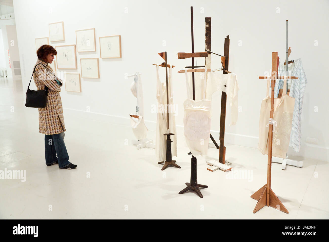 Enceintes sentiment III par Tracey Emin El Centro de Arte Contemporáneo ou CAC Centre d'Art Contemporain EDITORIAL UTILISEZ UNIQUEMENT Banque D'Images