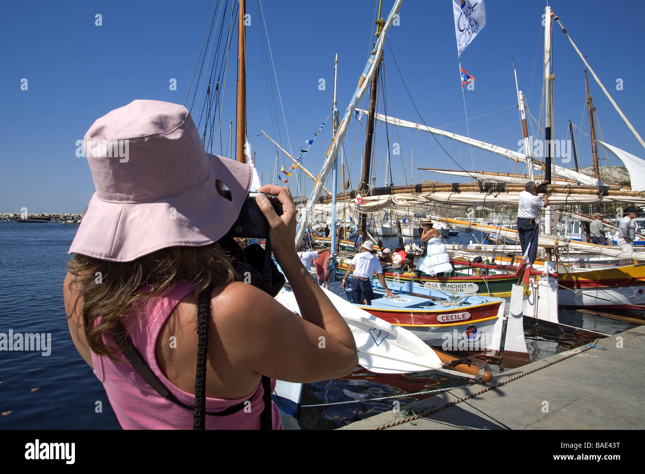 France, Bouches du Rhône, Marseille, tartane et a fait dans le port de l'Estaque pour Saint Pierre Banque D'Images
