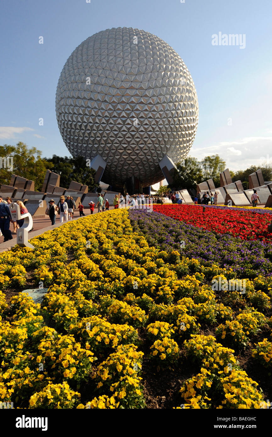 Spaceship Earth à Epcot de Walt Disney World Orlando Floride Centre Parc d'Europe centrale Banque D'Images