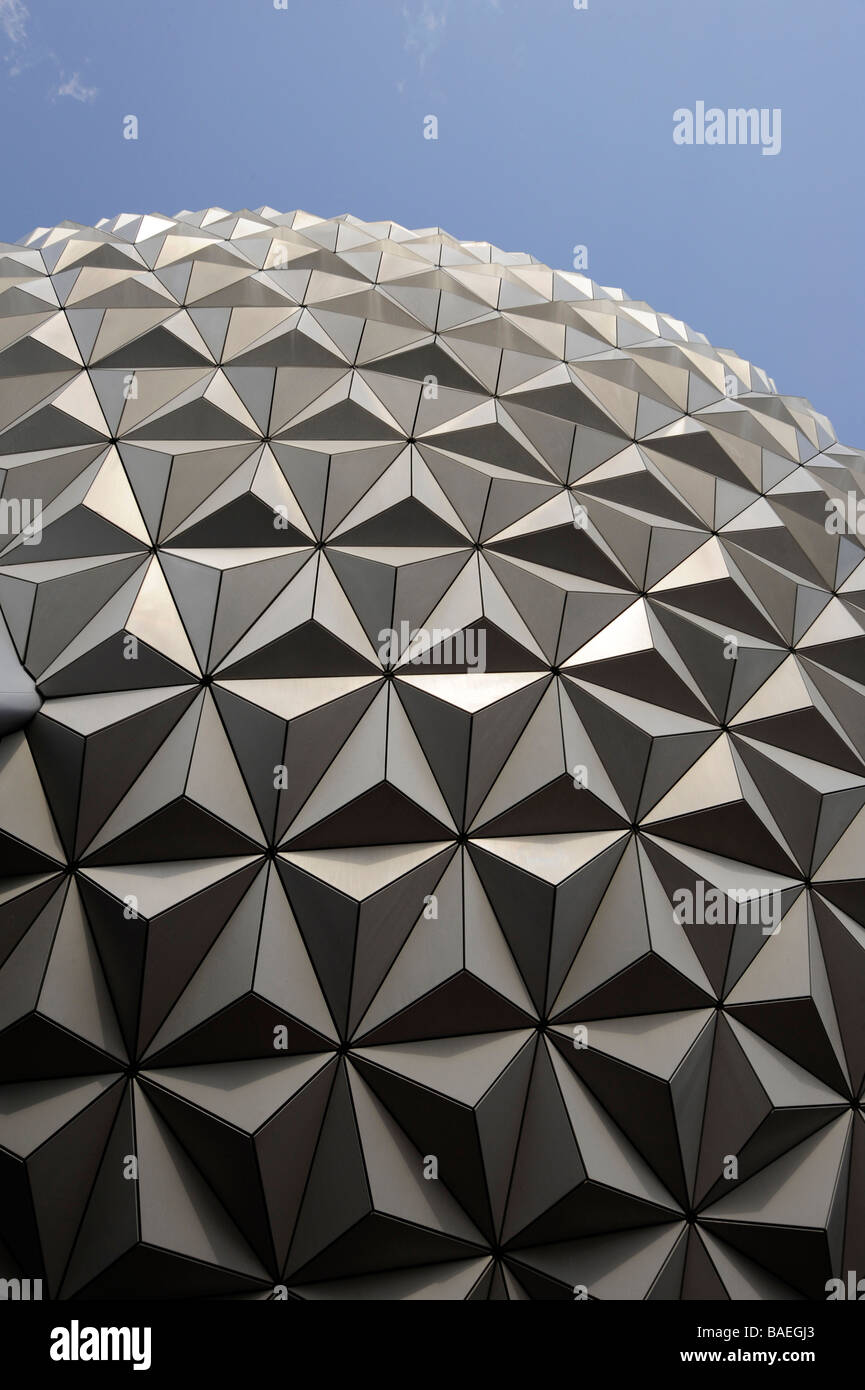 Spaceship Earth à Epcot de Walt Disney World Orlando Floride Centre Parc d'Europe centrale Banque D'Images