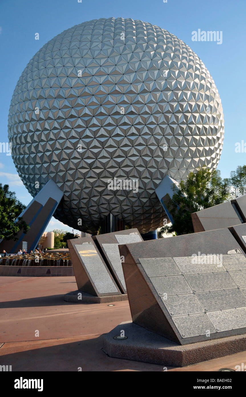 Spaceship Earth à Epcot de Walt Disney World Orlando Floride Centre Parc d'Europe centrale Banque D'Images