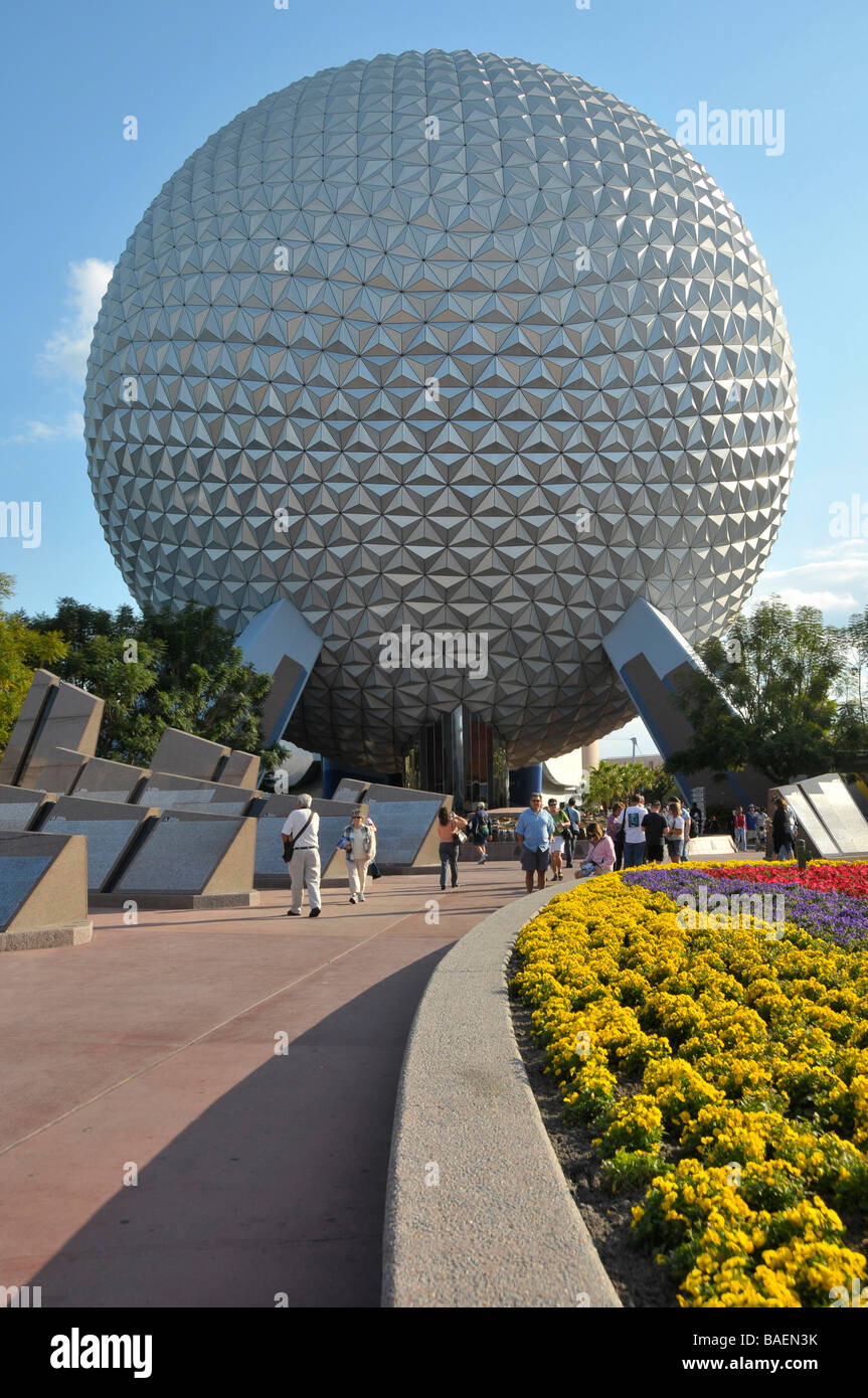 Spaceship Earth à Epcot de Walt Disney World Orlando Floride Centre Parc d'Europe centrale Banque D'Images