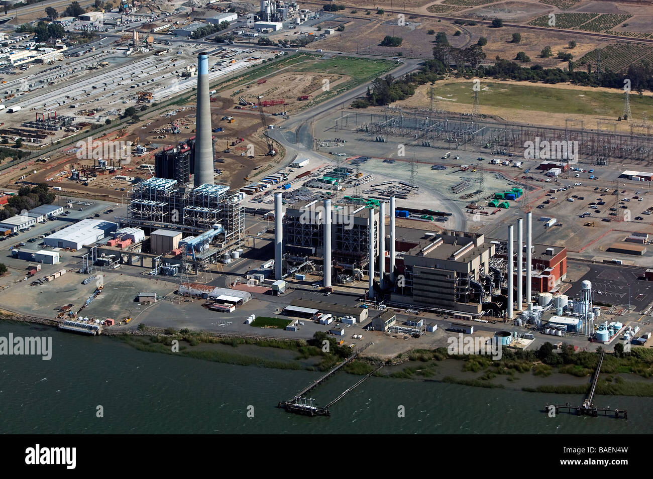 Vue aérienne audessus de Pacific Gas & Electric PG&E de l'usine de