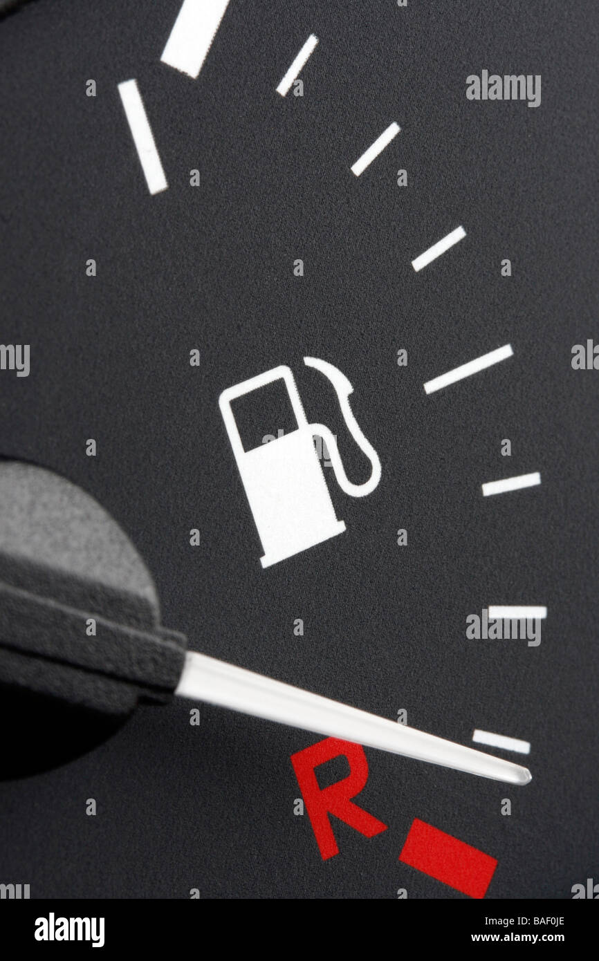 Jauge de carburant du véhicule Banque D'Images