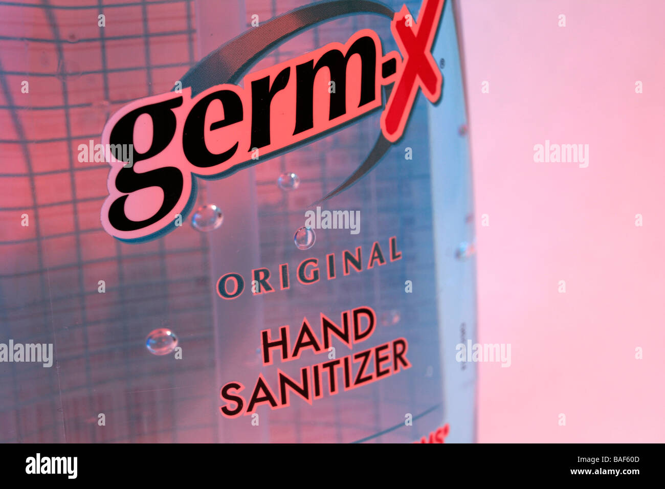 Marque X germe Hand Sanitizer 'gel tue 99,99  % des germes' Banque D'Images