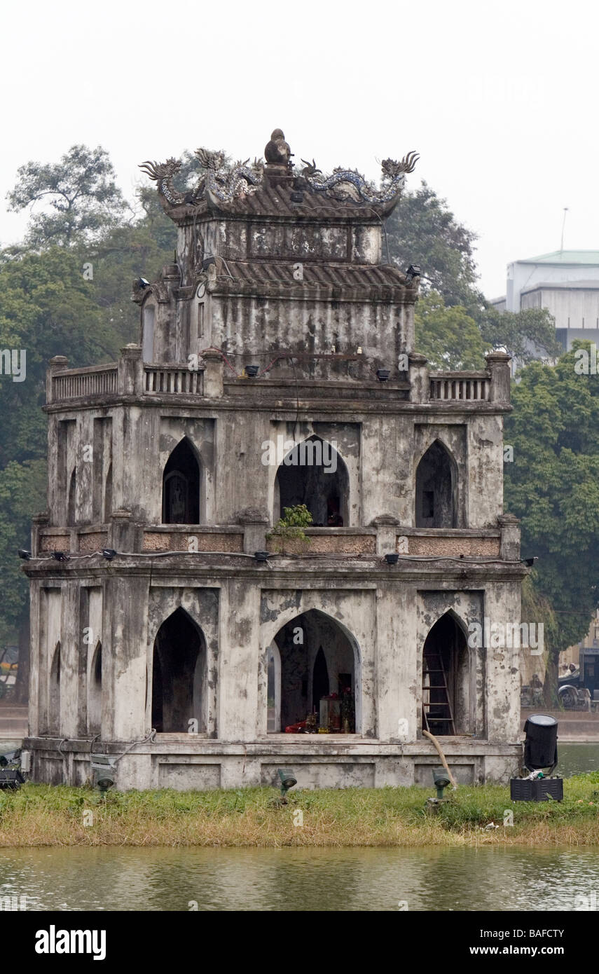 Thap Rua ou la tortue, dans le centre du lac Hoan Kiem à Hanoi Vietnam Banque D'Images