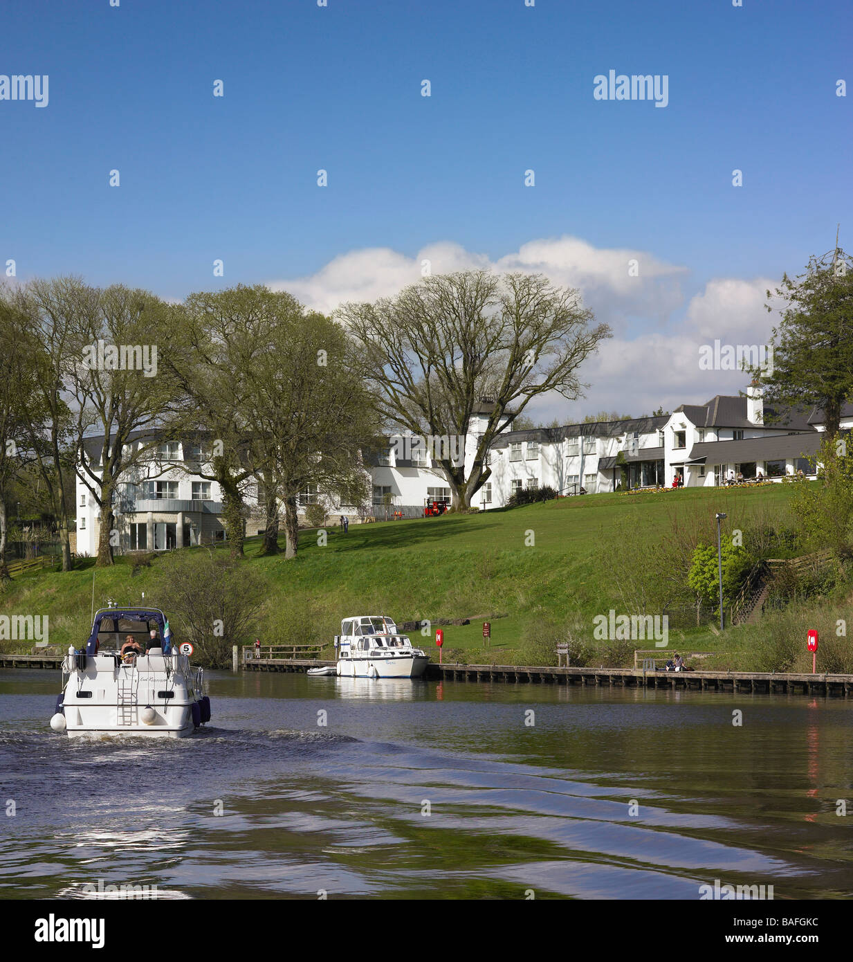 L'extérieur de l'Killyhevlin Hotel situé sur les rives du Lough Erne près d'Enniskillen Banque D'Images