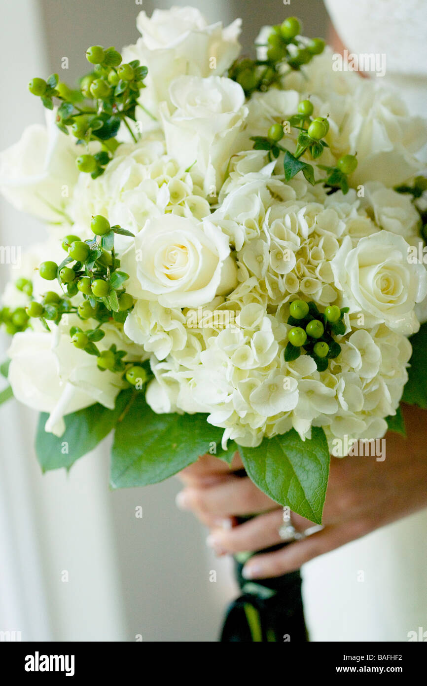 Bouquet de mariage, fleurs, vert, crème, couleur Banque D'Images