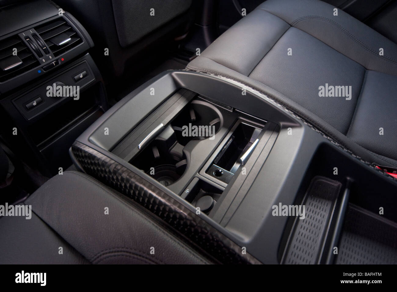 Accessoires voiture BMW: Porte-gobelet fibre carbone - Test et Avis