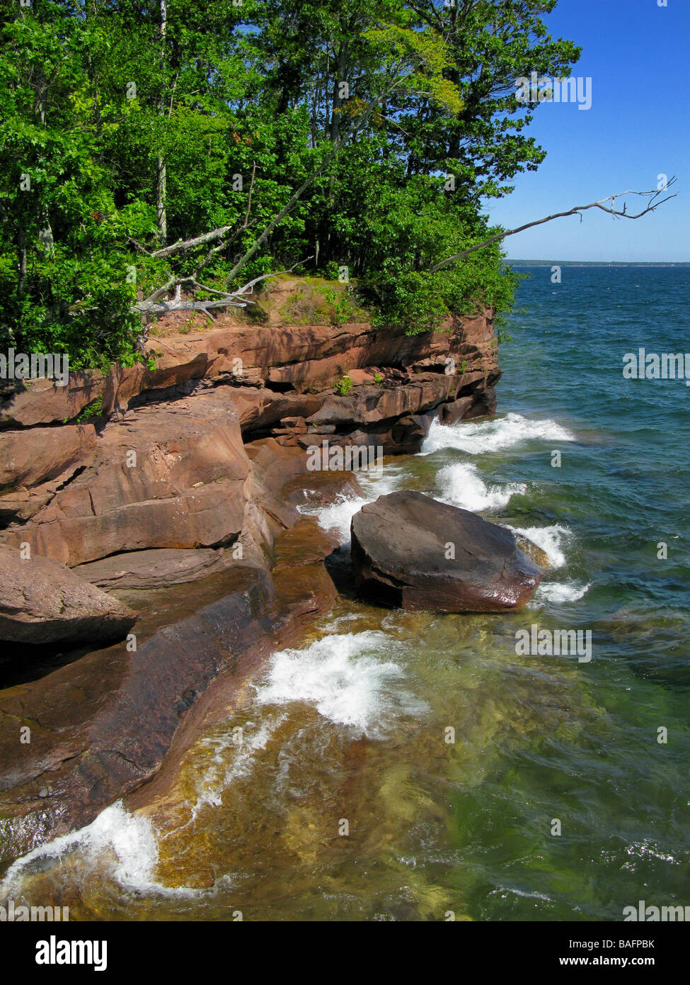 Le rivage de la baie Big State Park sur Madeline Island (Îles Apostle), le Wisconsin, le lac Supérieur, USA. Banque D'Images