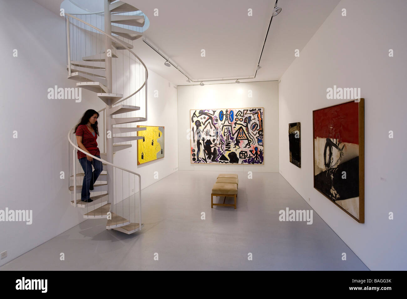 La suisse, Bâle, Galerie Beyeler, d'œuvres d'art de Penk, 2e sur la gauche et Tapies Banque D'Images