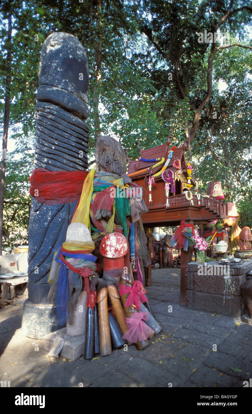 Thaïlande, Bangkok, Chao Mae Tuptim culte de fertilité Banque D'Images