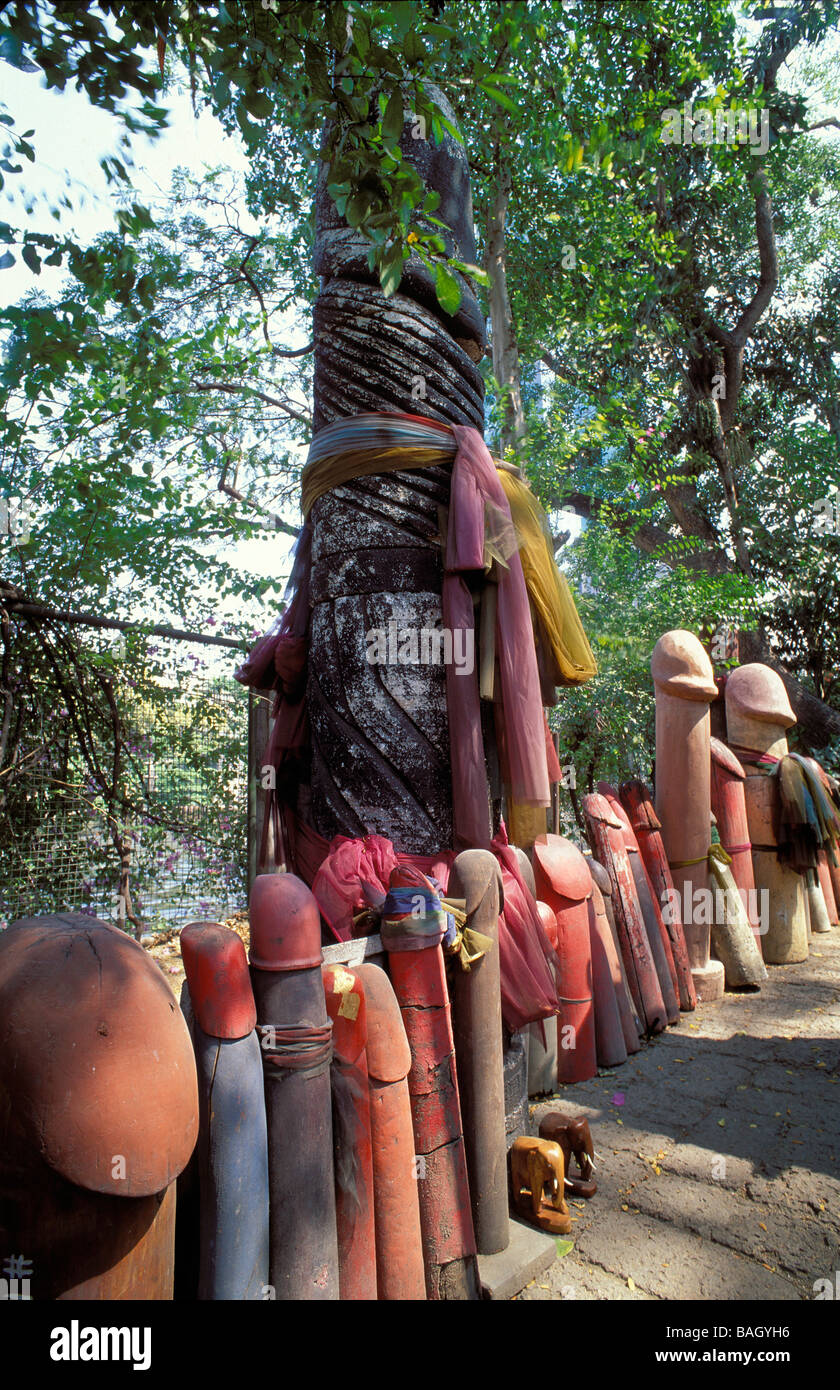 Thaïlande, Bangkok, Chao Mae Tuptim culte de fertilité Banque D'Images