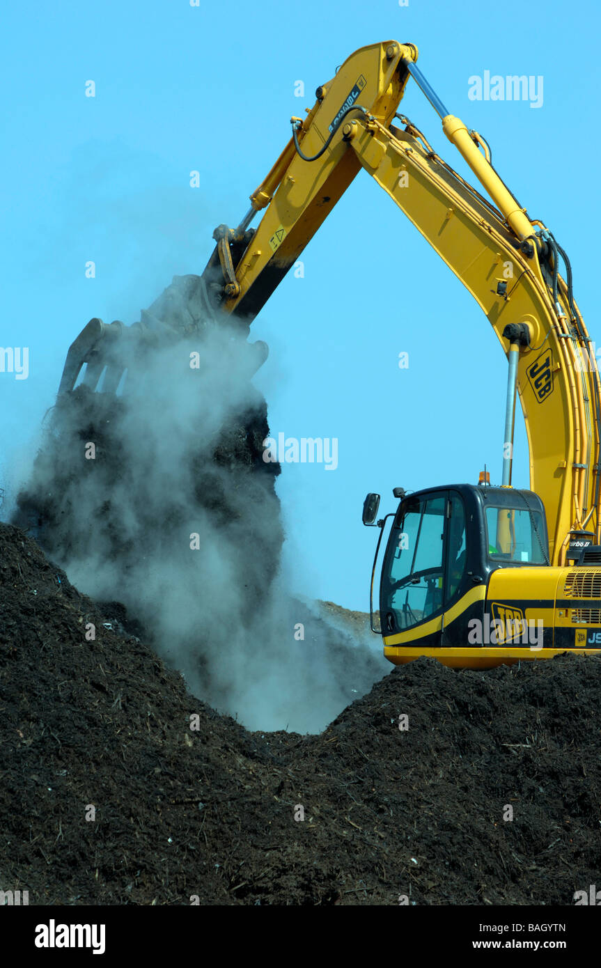 Tas de compost dans un centre de recyclage, la Grande-Bretagne, Royaume-Uni Banque D'Images