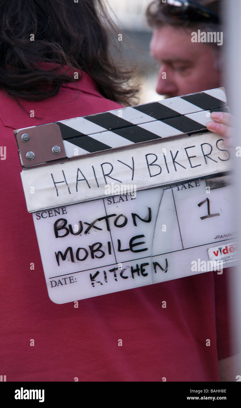 Les poilus Bikers celebrity chefs alimentaire filmés en jardins Buxton Derbyshire en Angleterre Banque D'Images