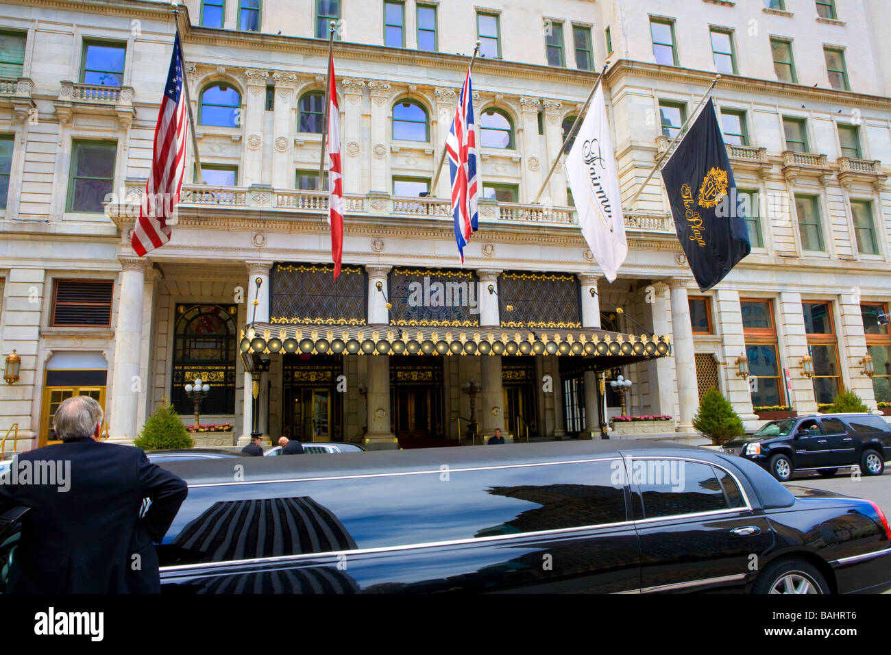 Line up limousines à l'hôtel Plaza en face de Central Park New York City Banque D'Images
