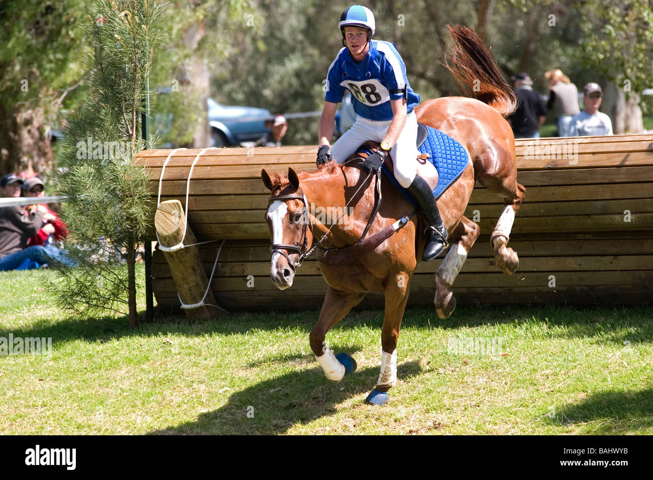 Cavalier et son cheval en compétition en ski de fond durant la compétition de l'événement en 2004 Adelaide International Horse Trials Australie du Sud Banque D'Images