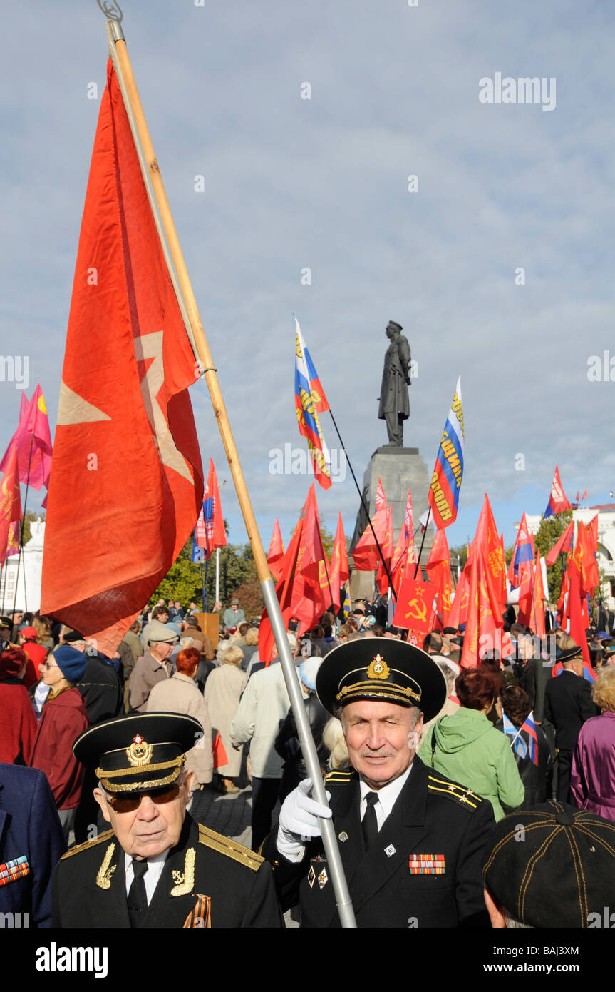 Pro-Communist et pro-russes manifestation à Sébastopol, Crimée, Ukraine. Banque D'Images