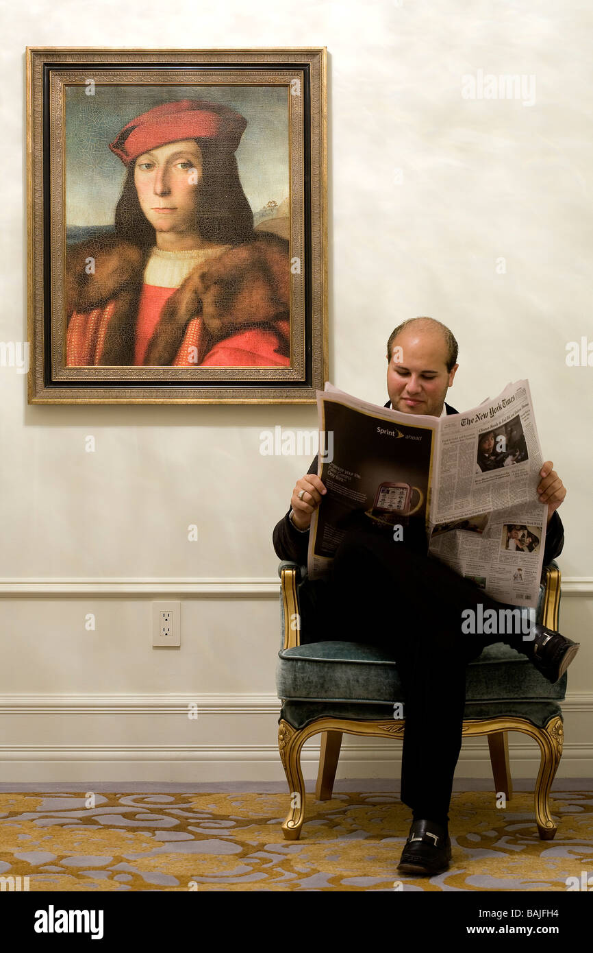 United States, New York City, à l'angle de la 5e Avenue et de Central Park, l'hôtel Plaza, lecture client Banque D'Images