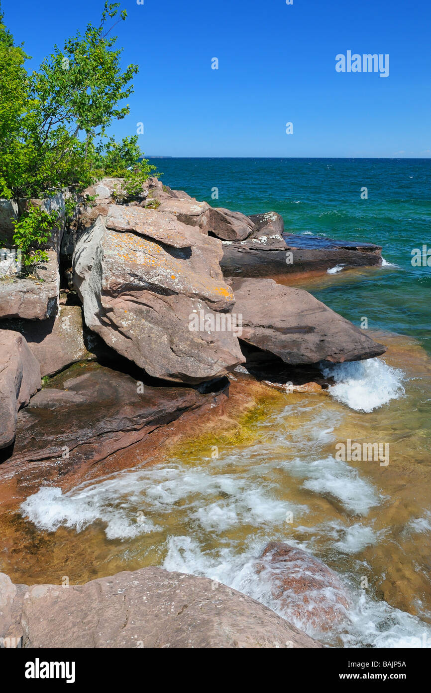 Le rivage de la baie Big State Park sur Madeline Island, Îles Apostle, Wisconsin, USA. Banque D'Images