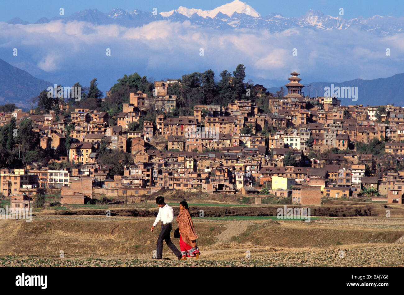 La vallée de Katmandou, Népal, Zone Bagmati, district de Katmandou, Kirtipur, couple, Himalaya et Gosaikund monter à l'arrière-plan Banque D'Images