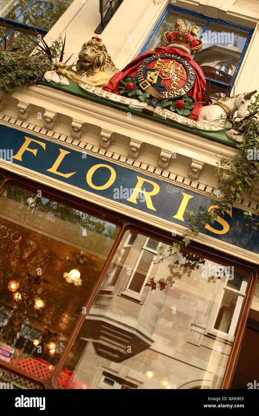 Le Floris London exclusif parfum et parfums boutique magasin à 89 Jermyn Street possède un brevet royal Banque D'Images